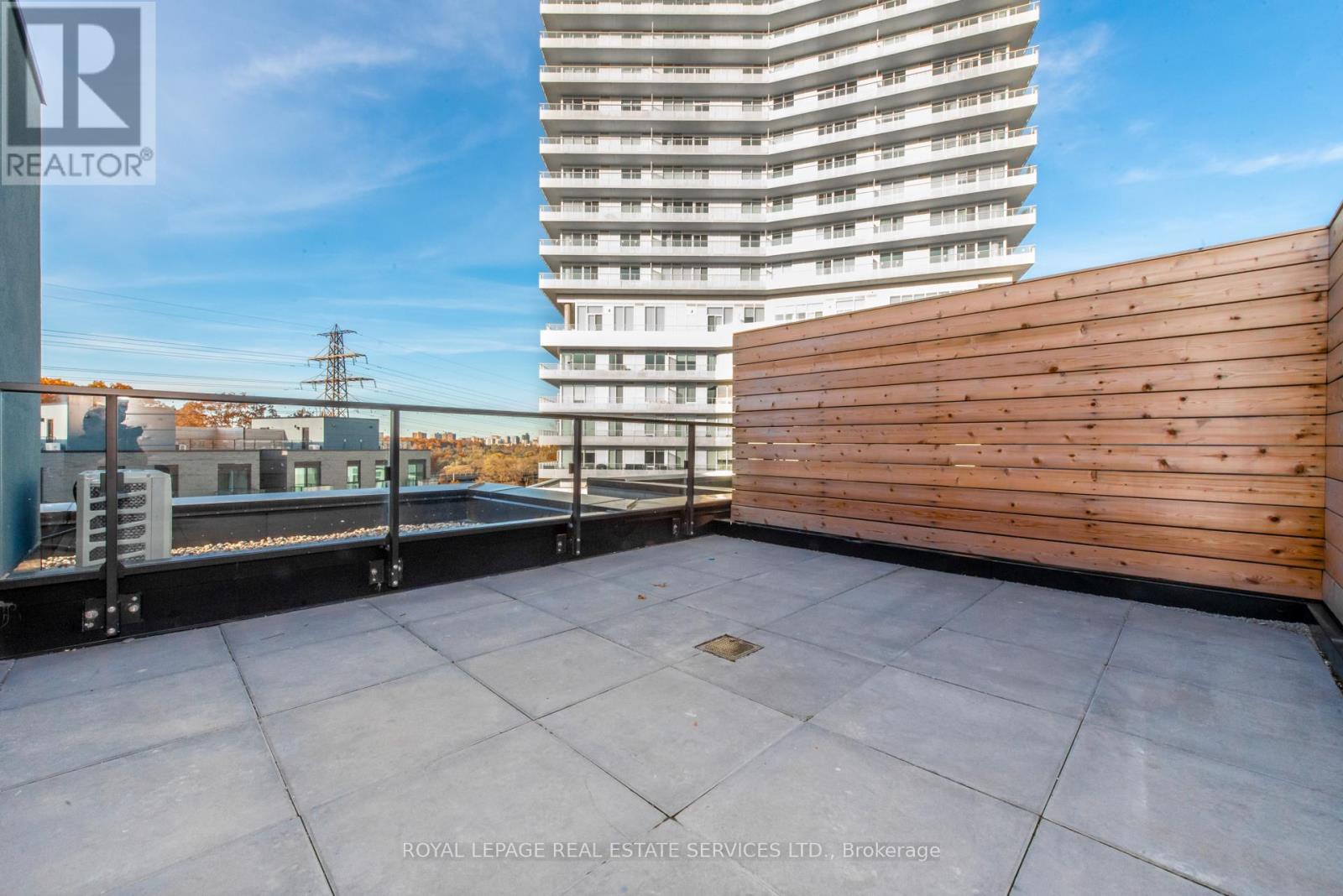 












19 - 15 BRIN DRIVE

,
Toronto,




Ontario
M8X0B4

