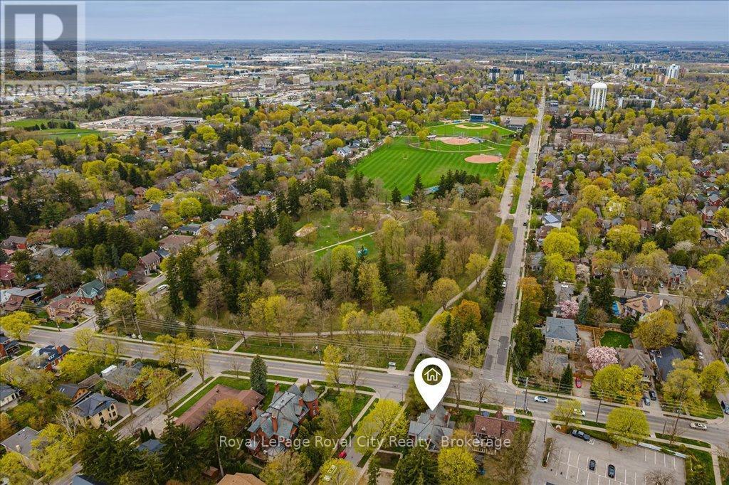 












80 LONDON ROAD W

,
Guelph (Exhibition Park),




Ontario
N1H2B7

