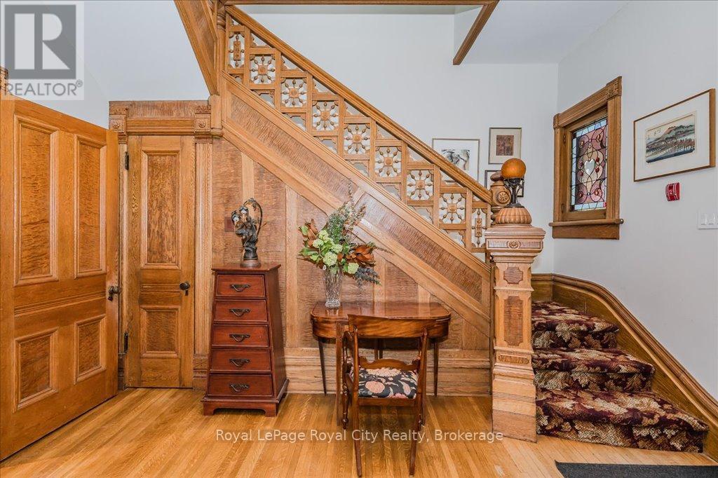 












80 LONDON ROAD W

,
Guelph (Exhibition Park),




Ontario
N1H2B7

