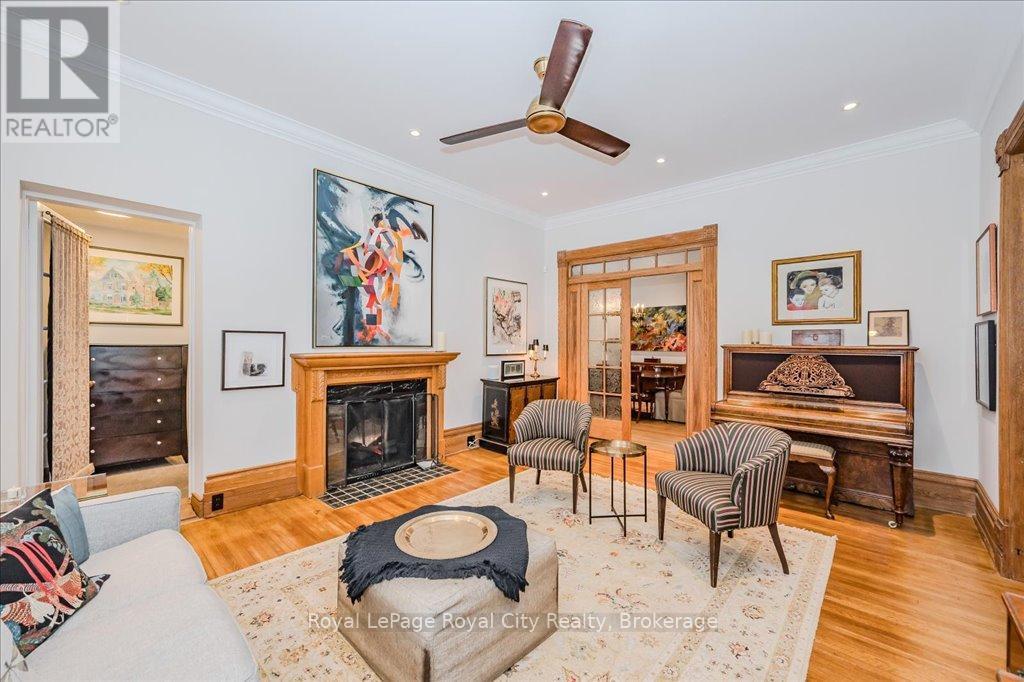 












80 LONDON ROAD W

,
Guelph (Exhibition Park),




Ontario
N1H2B7


