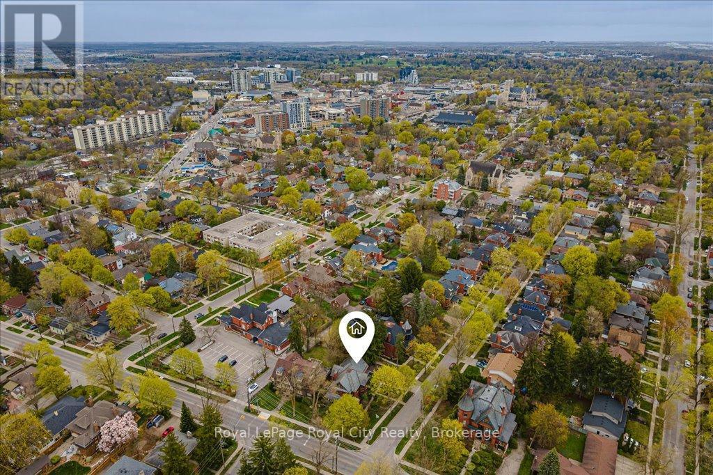 












80 LONDON ROAD W

,
Guelph (Exhibition Park),




Ontario
N1H2B7

