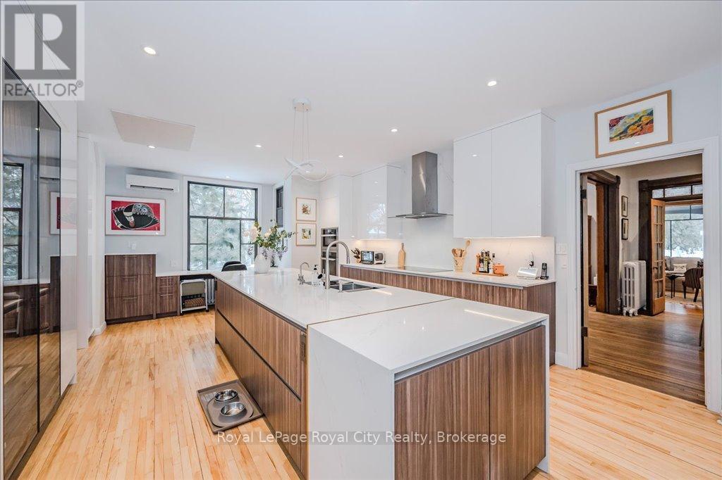 












80 LONDON ROAD W

,
Guelph (Exhibition Park),




Ontario
N1H2B7


