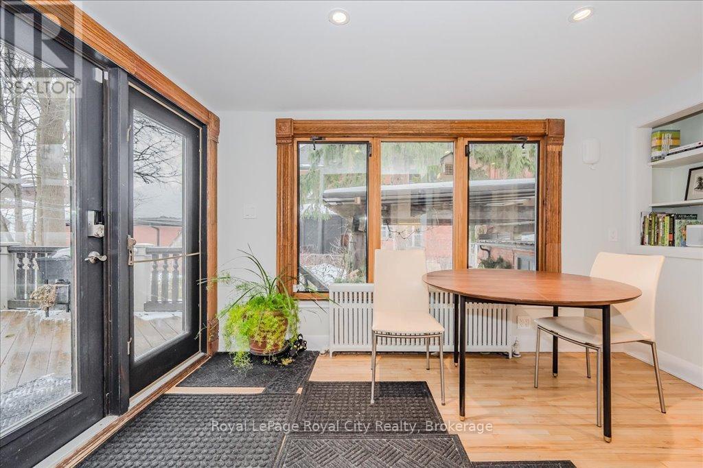 












80 LONDON ROAD W

,
Guelph (Exhibition Park),




Ontario
N1H2B7

