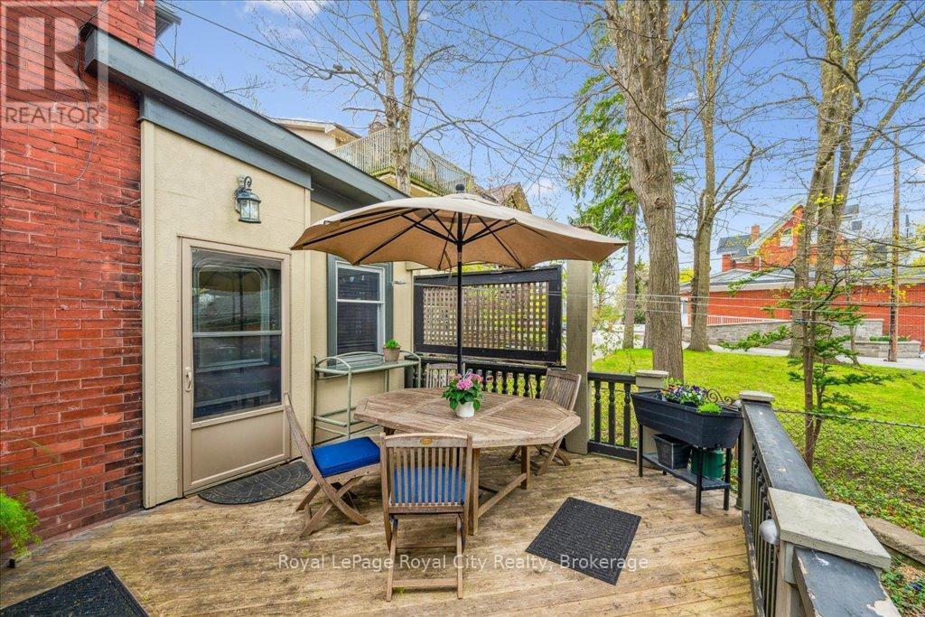 












80 LONDON ROAD W

,
Guelph (Exhibition Park),




Ontario
N1H2B7

