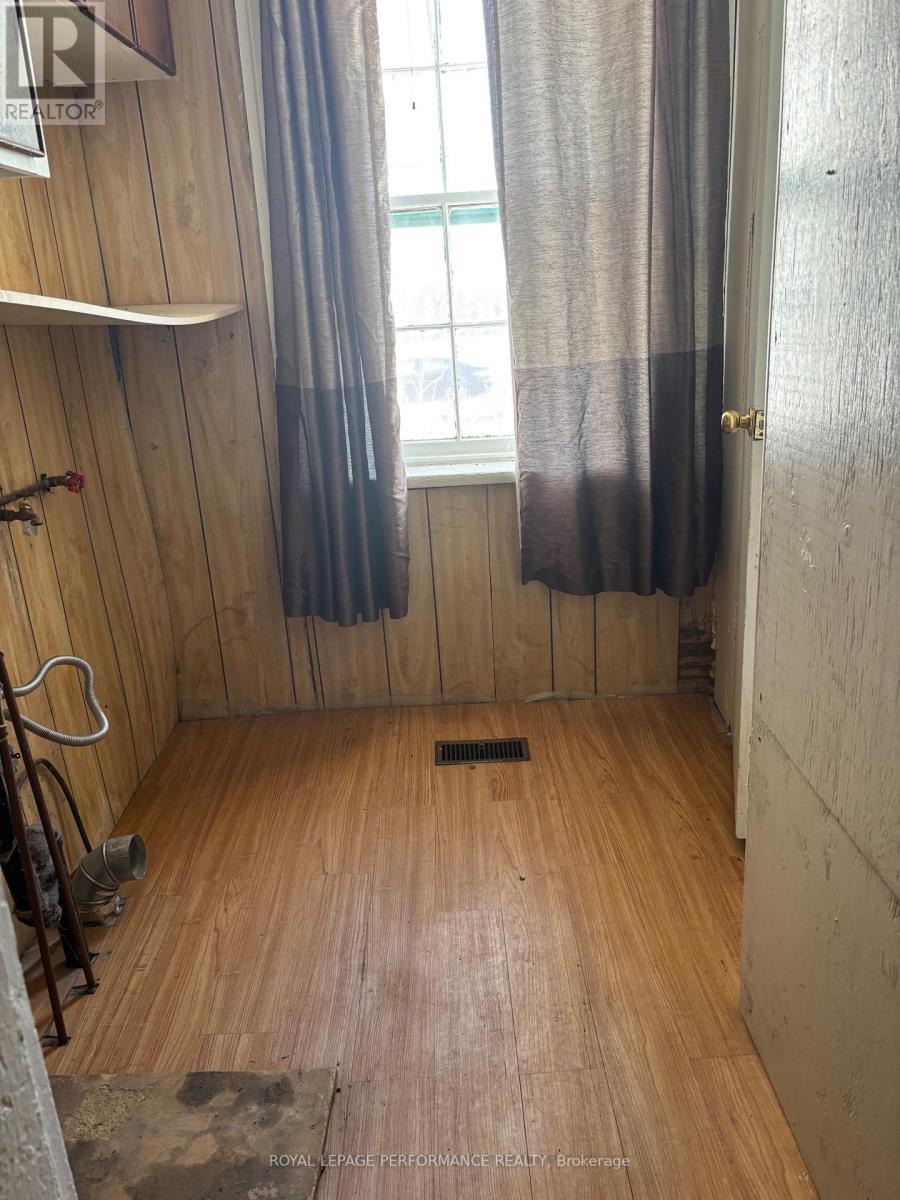 












1540 DWYER HILL ROAD

,
Ottawa,




Ontario
K0A1B0

