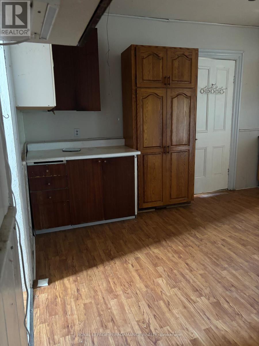 












1540 DWYER HILL ROAD

,
Ottawa,




Ontario
K0A1B0

