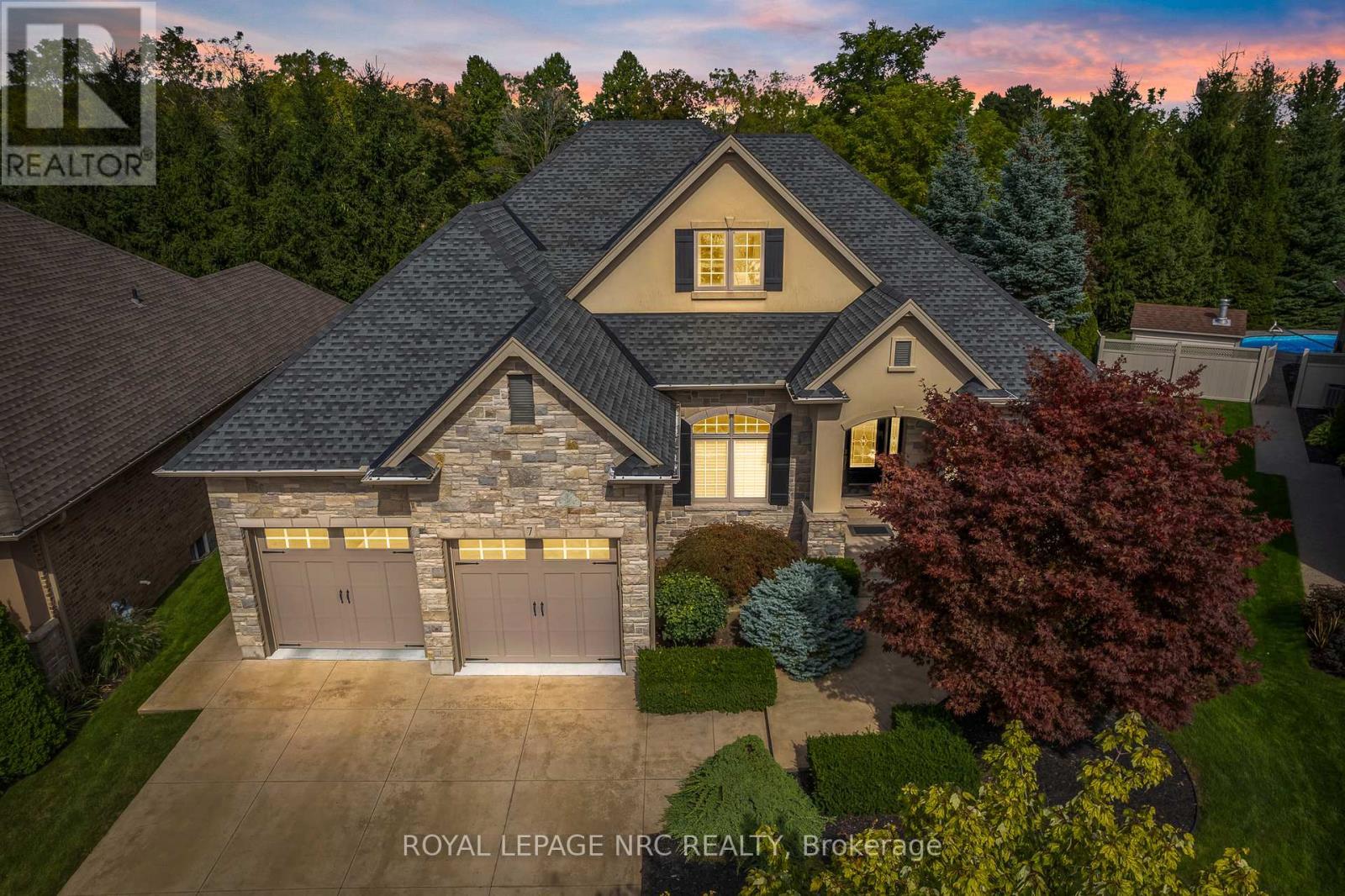












7 BRONDI'S LANE

,
Pelham (Fonthill),




Ontario
L0S1E5

