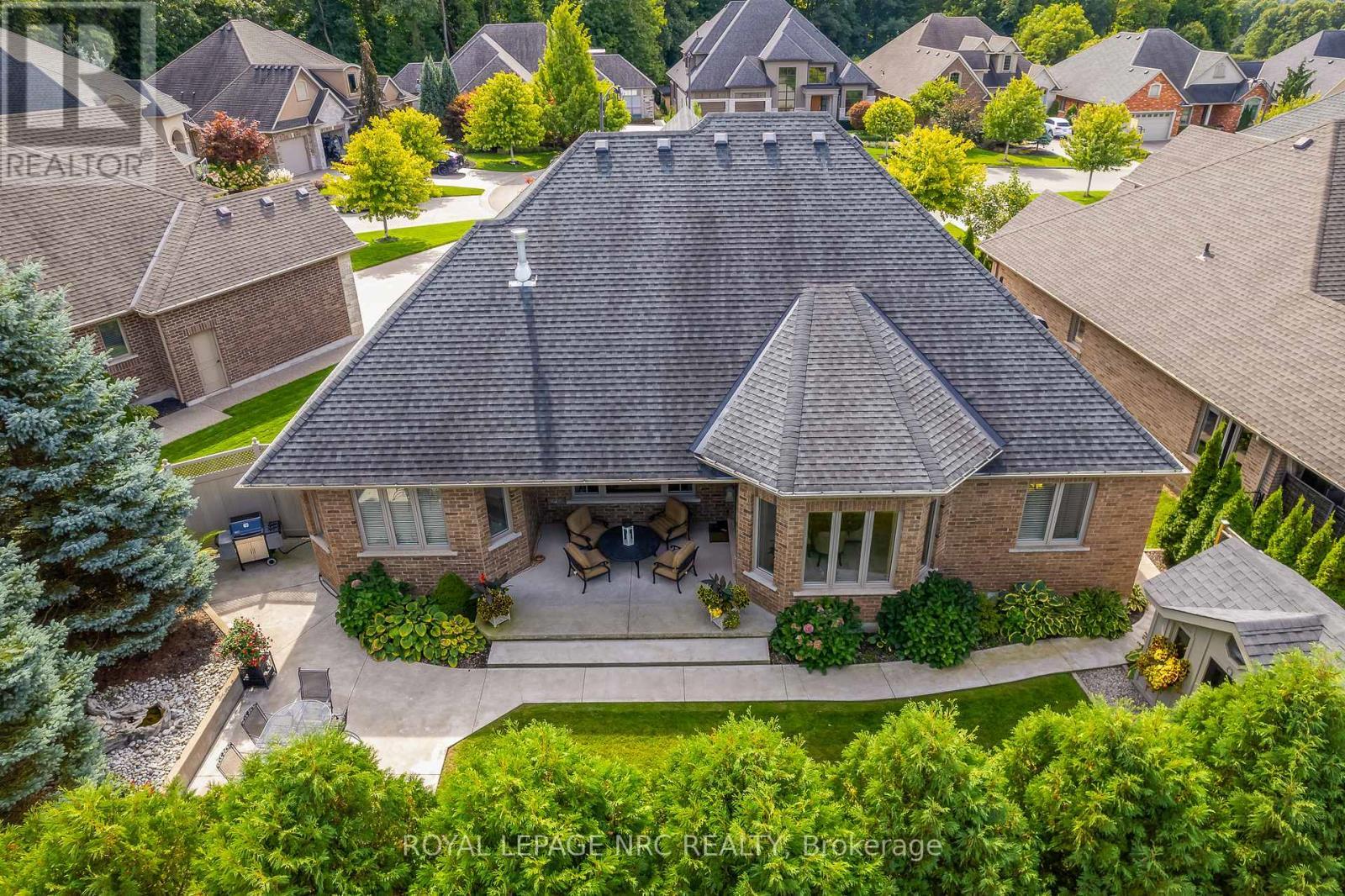 












7 BRONDI'S LANE

,
Pelham (Fonthill),




Ontario
L0S1E5

