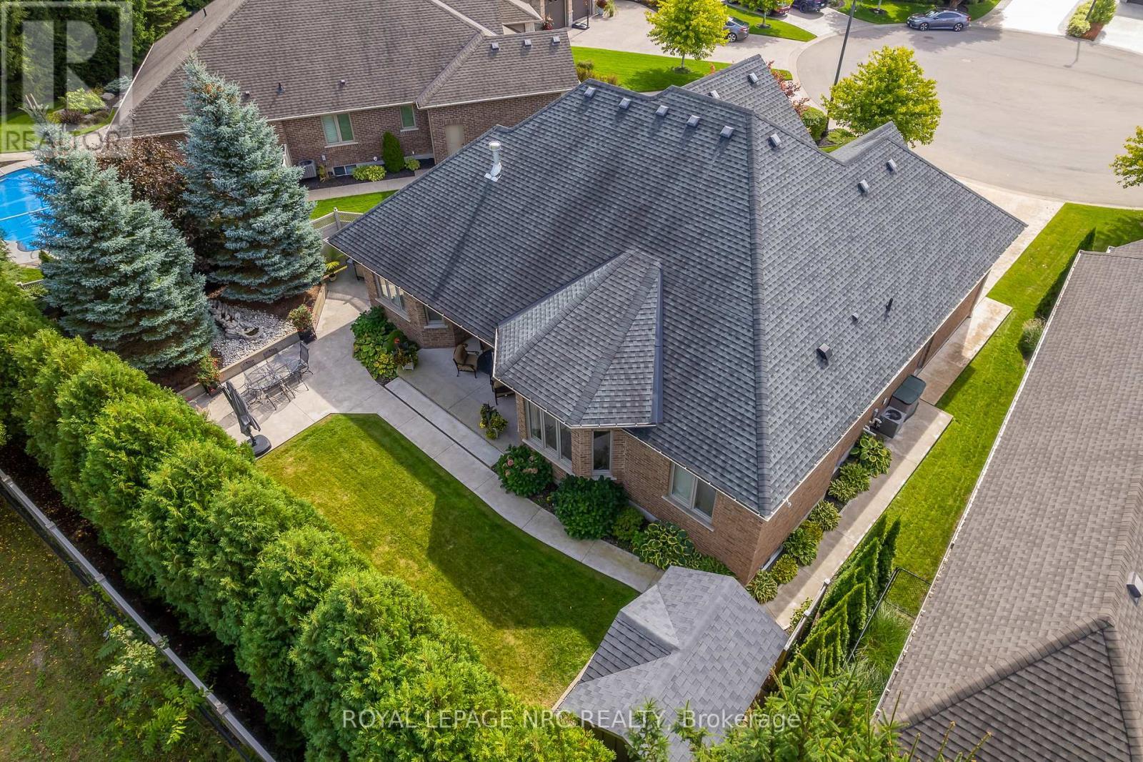 












7 BRONDI'S LANE

,
Pelham (Fonthill),




Ontario
L0S1E5

