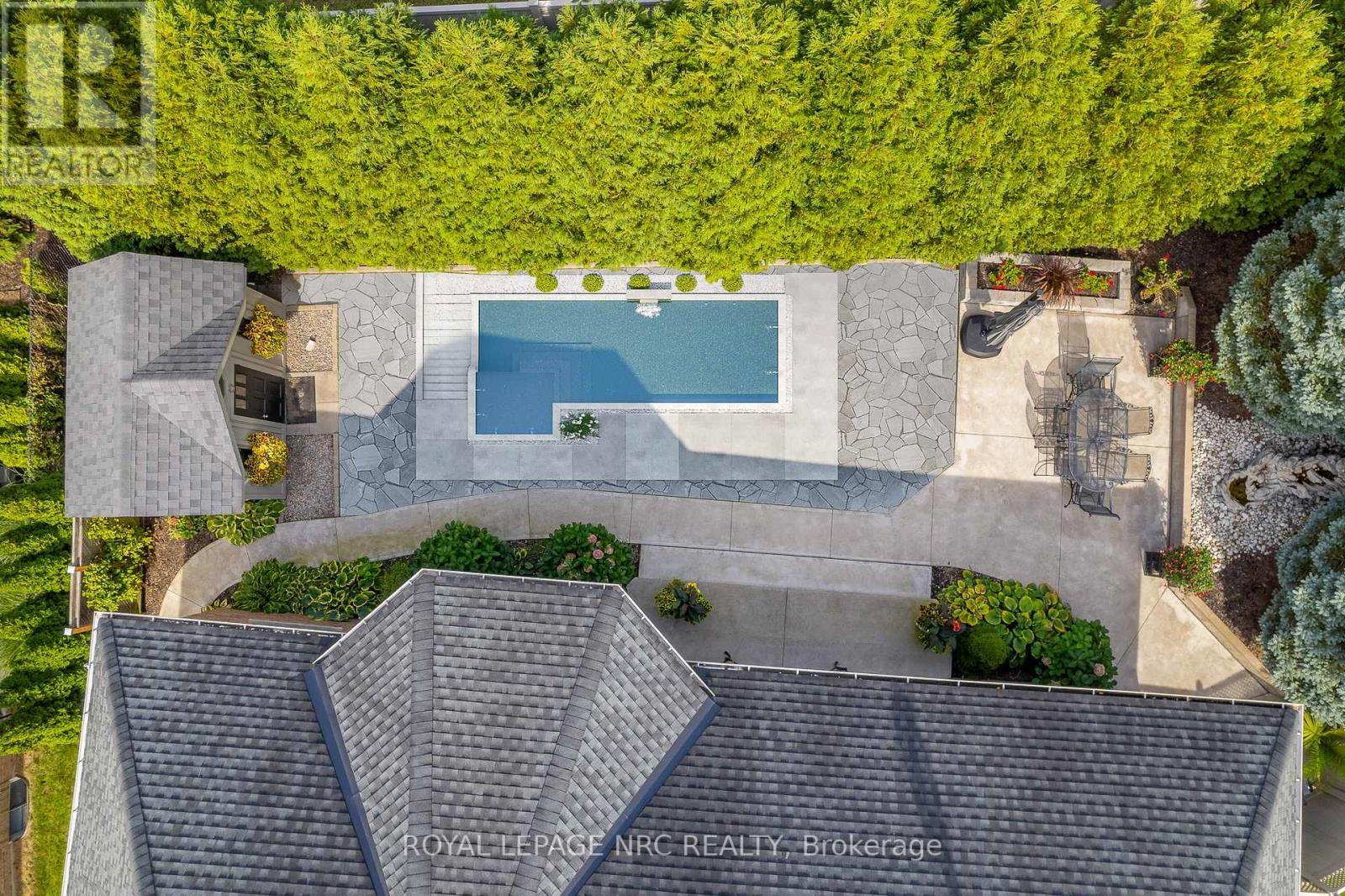 












7 BRONDI'S LANE

,
Pelham (Fonthill),




Ontario
L0S1E5


