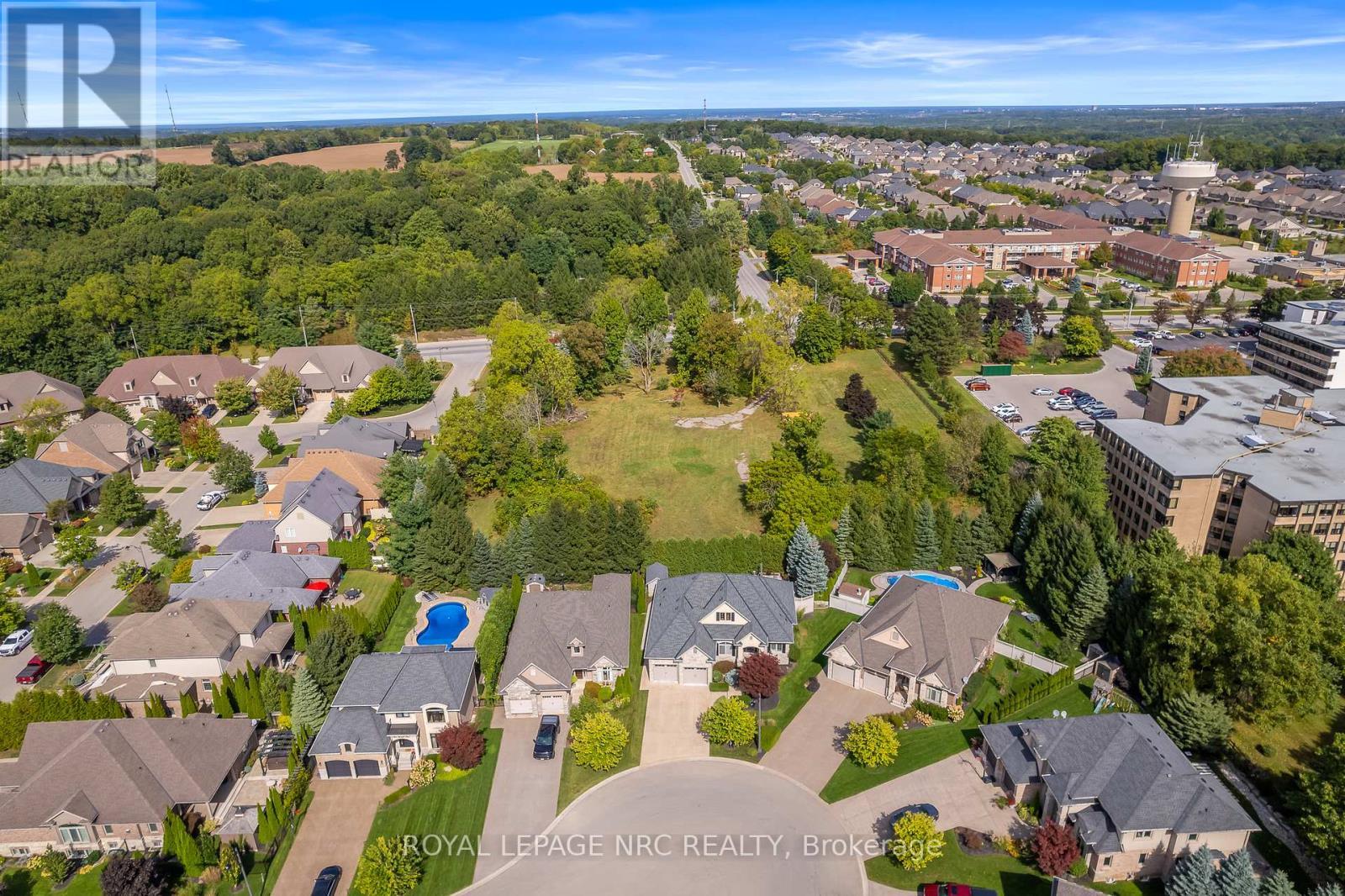 












7 BRONDI'S LANE

,
Pelham (Fonthill),




Ontario
L0S1E5

