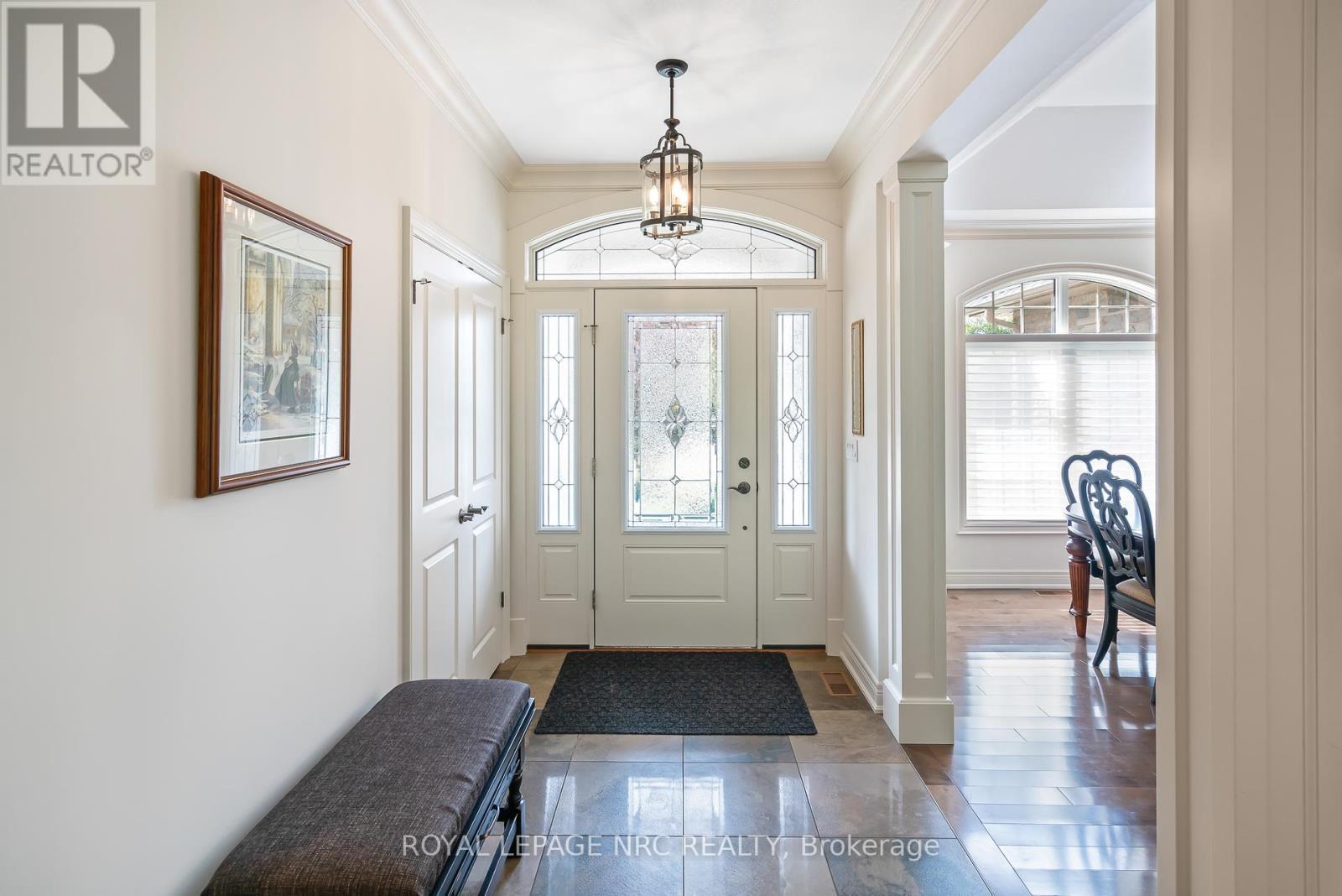 












7 BRONDI'S LANE

,
Pelham (Fonthill),




Ontario
L0S1E5

