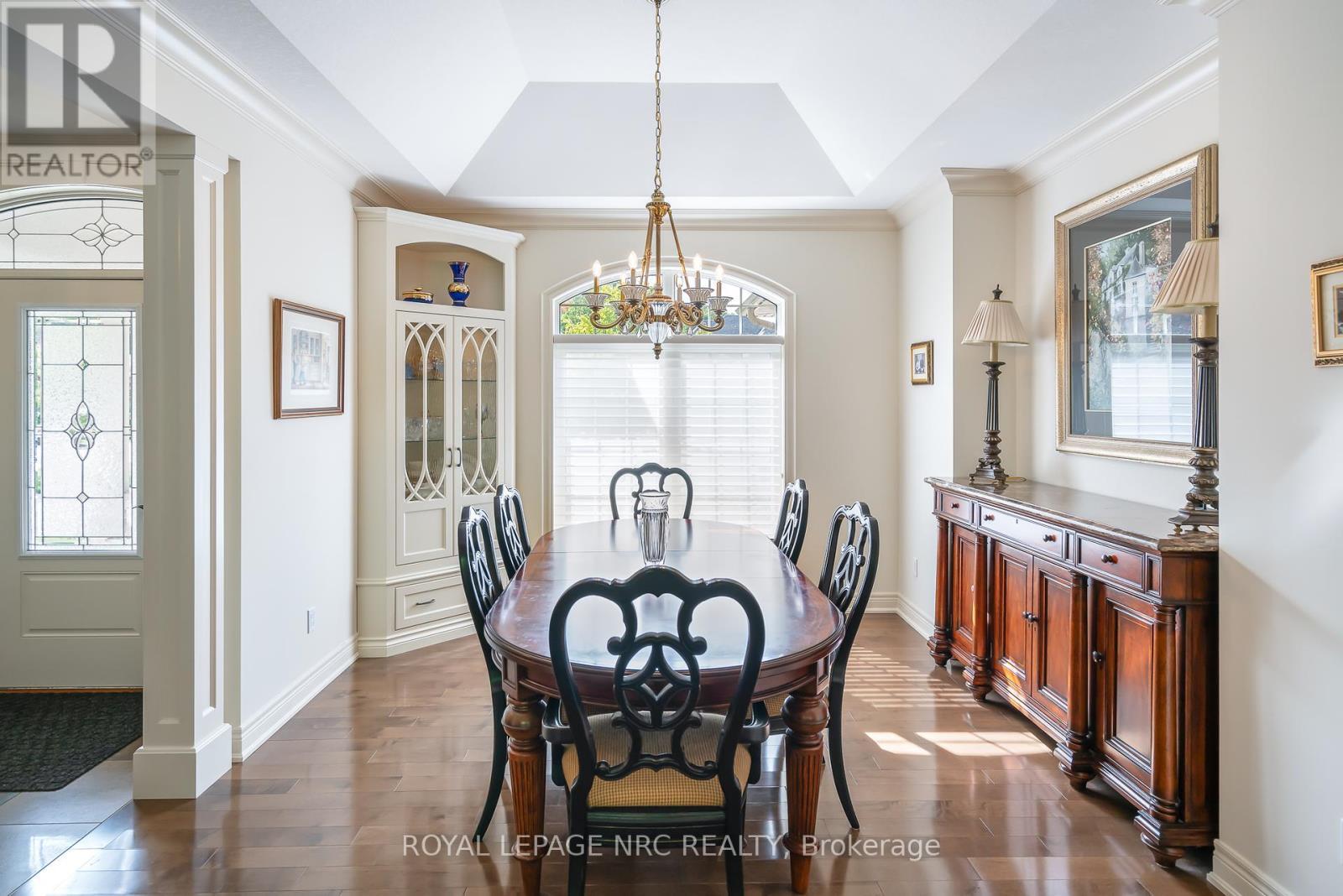 












7 BRONDI'S LANE

,
Pelham (Fonthill),




Ontario
L0S1E5

