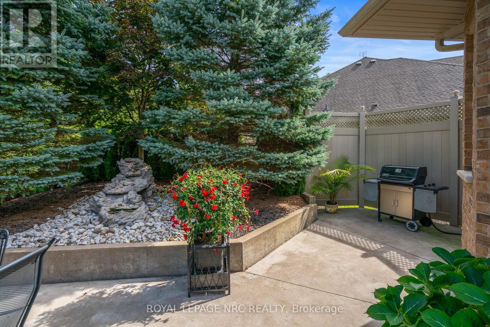












7 BRONDI'S LANE

,
Pelham (Fonthill),




Ontario
L0S1E5

