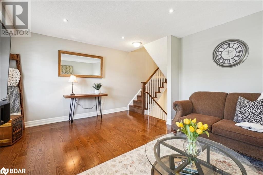 












30 HESLOP Road Unit# 4

,
Milton,




Ontario
L9T1B3

