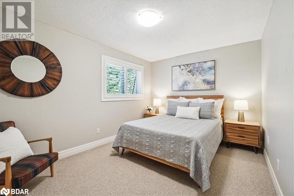 












30 HESLOP Road Unit# 4

,
Milton,




Ontario
L9T1B3

