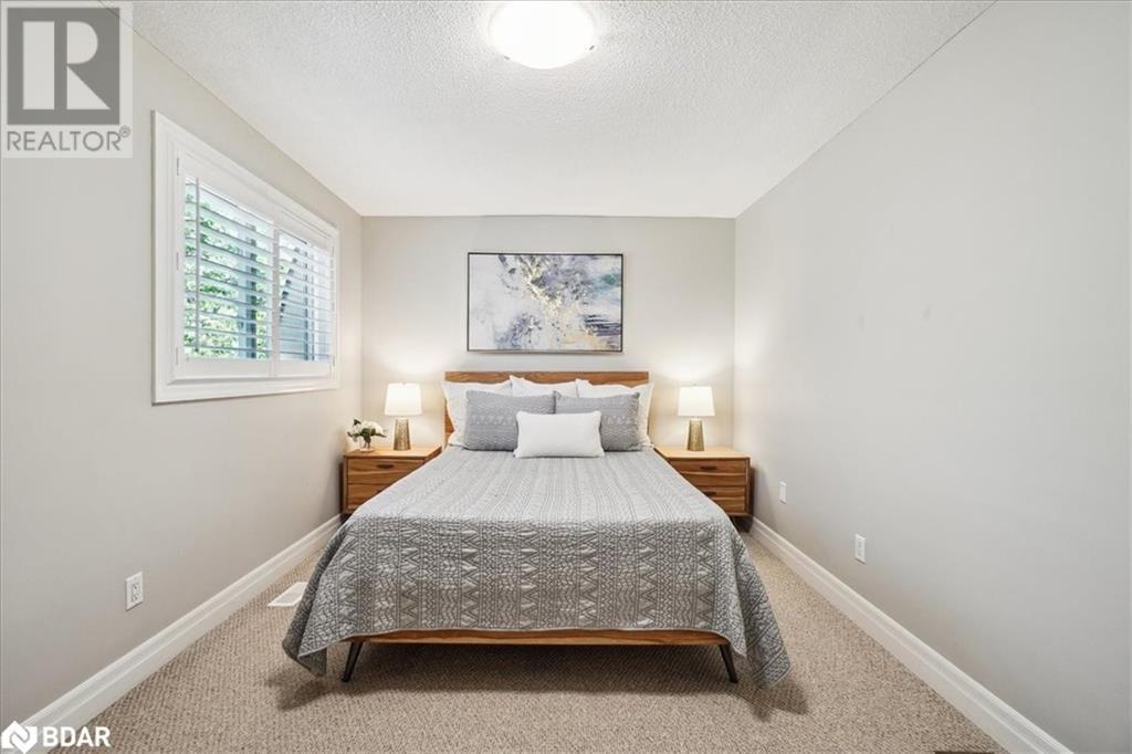 












30 HESLOP Road Unit# 4

,
Milton,




Ontario
L9T1B3

