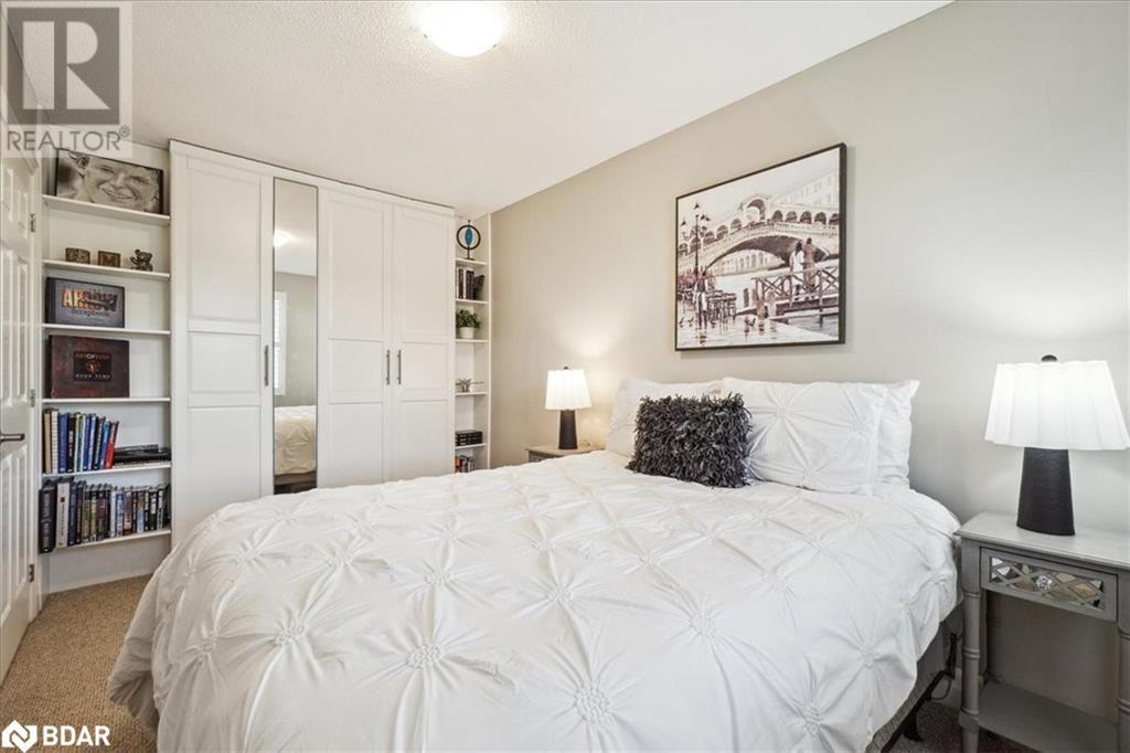 












30 HESLOP Road Unit# 4

,
Milton,




Ontario
L9T1B3

