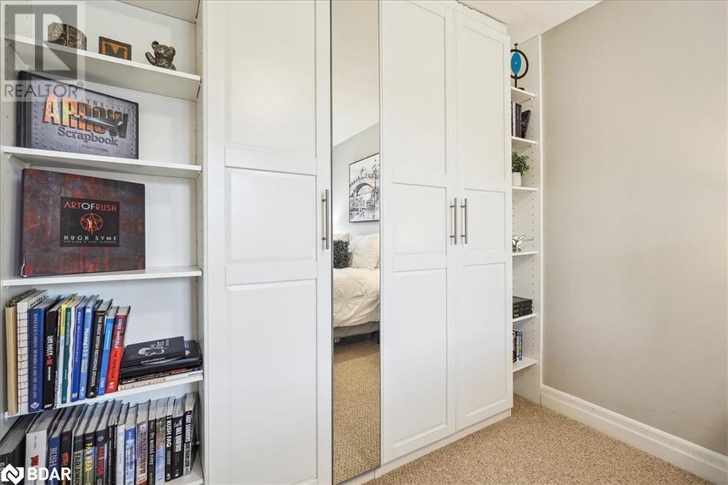












30 HESLOP Road Unit# 4

,
Milton,




Ontario
L9T1B3

