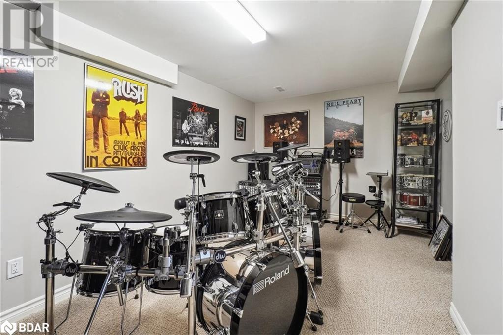 












30 HESLOP Road Unit# 4

,
Milton,




Ontario
L9T1B3

