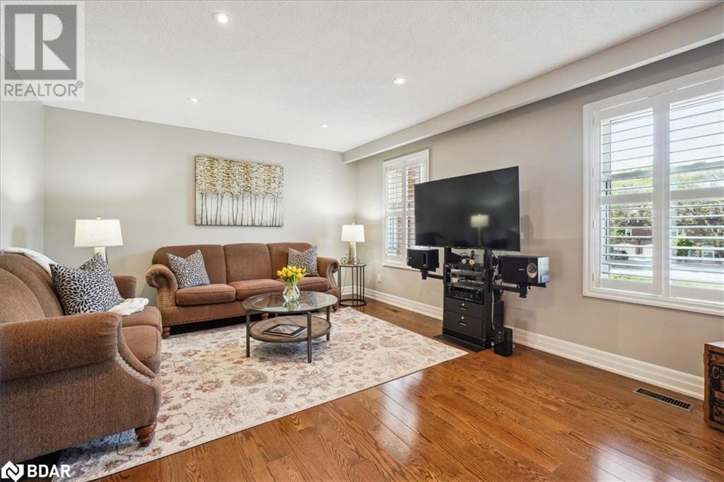 












30 HESLOP Road Unit# 4

,
Milton,




Ontario
L9T1B3


