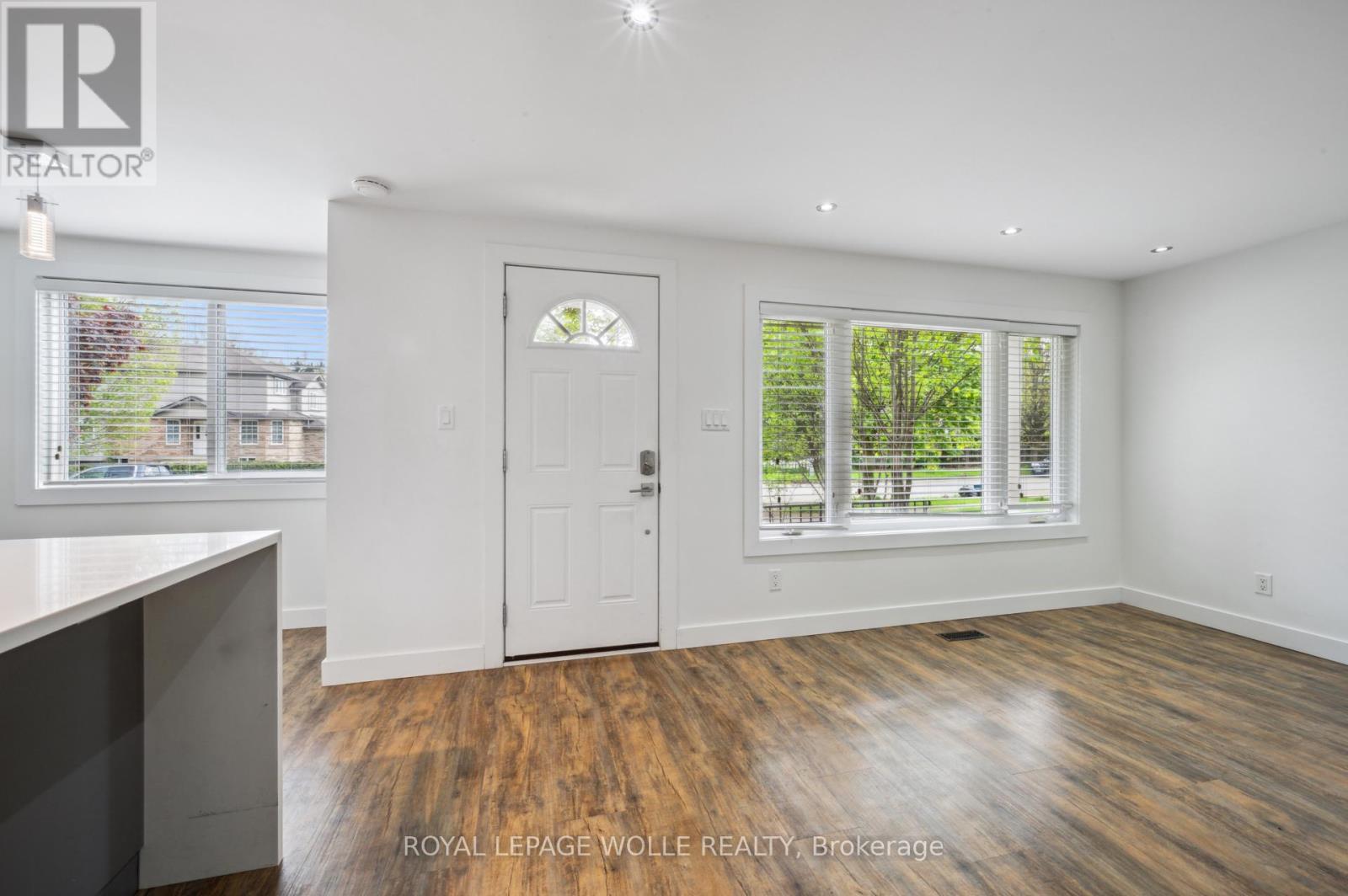 












53 KAREN WALK

,
Waterloo,




Ontario
N2L5X1

