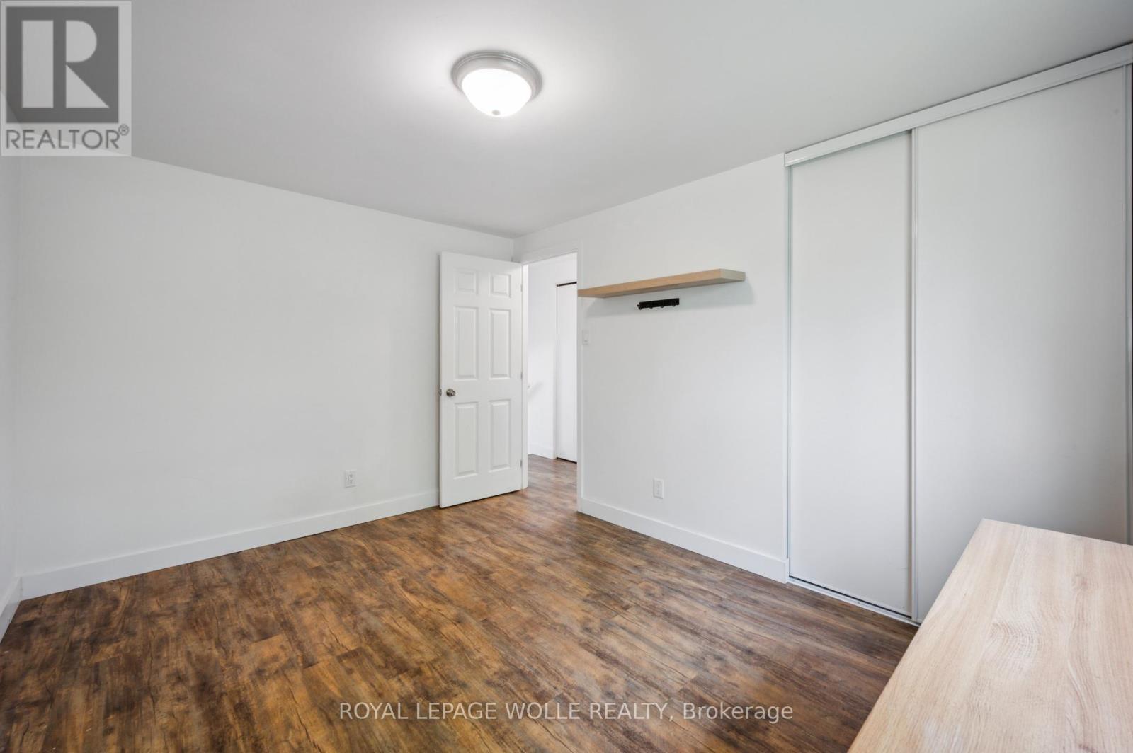












53 KAREN WALK

,
Waterloo,




Ontario
N2L5X1

