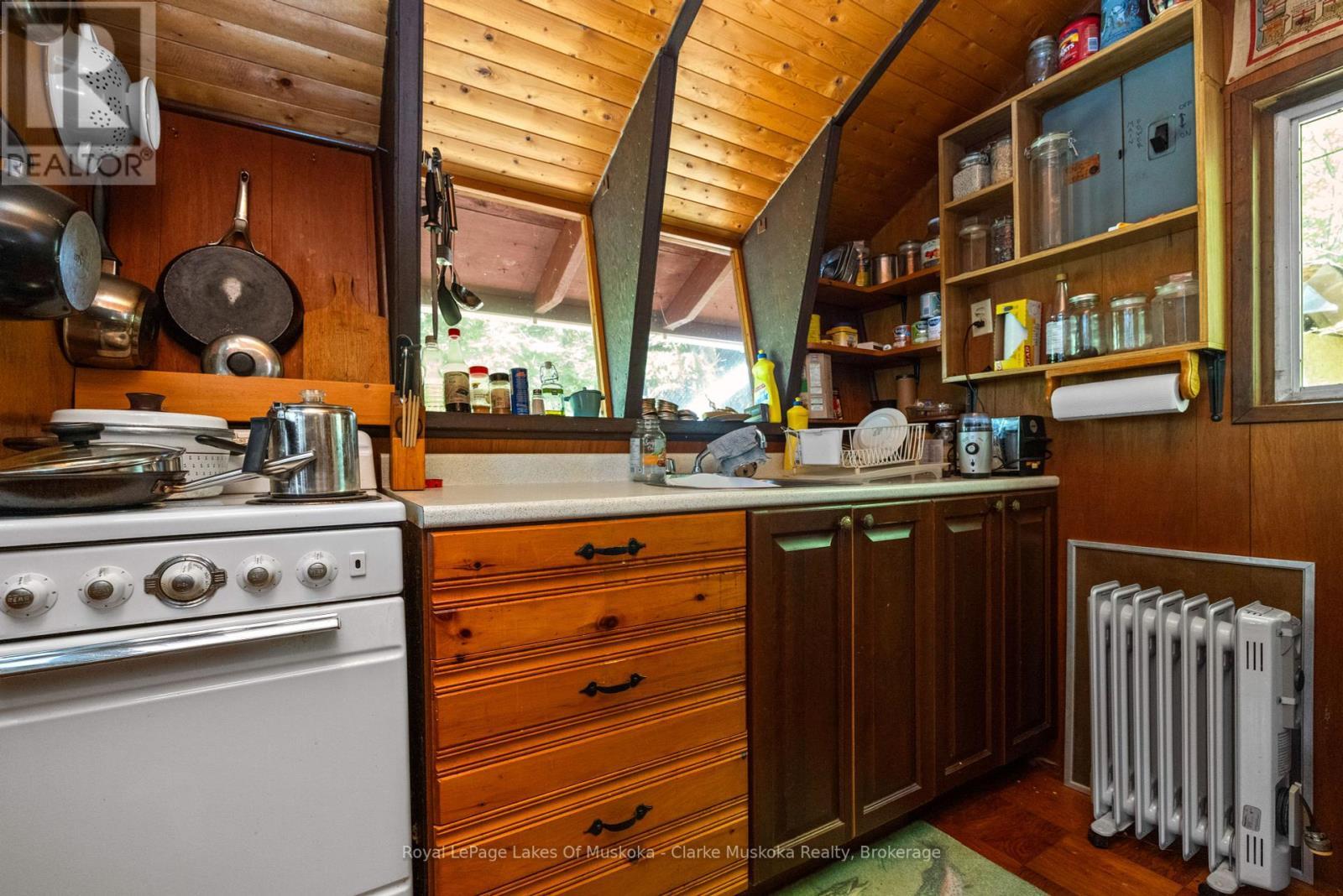 












1083 HARRISON TRAIL

,
Georgian Bay (Freeman),




Ontario
P0C1H0

