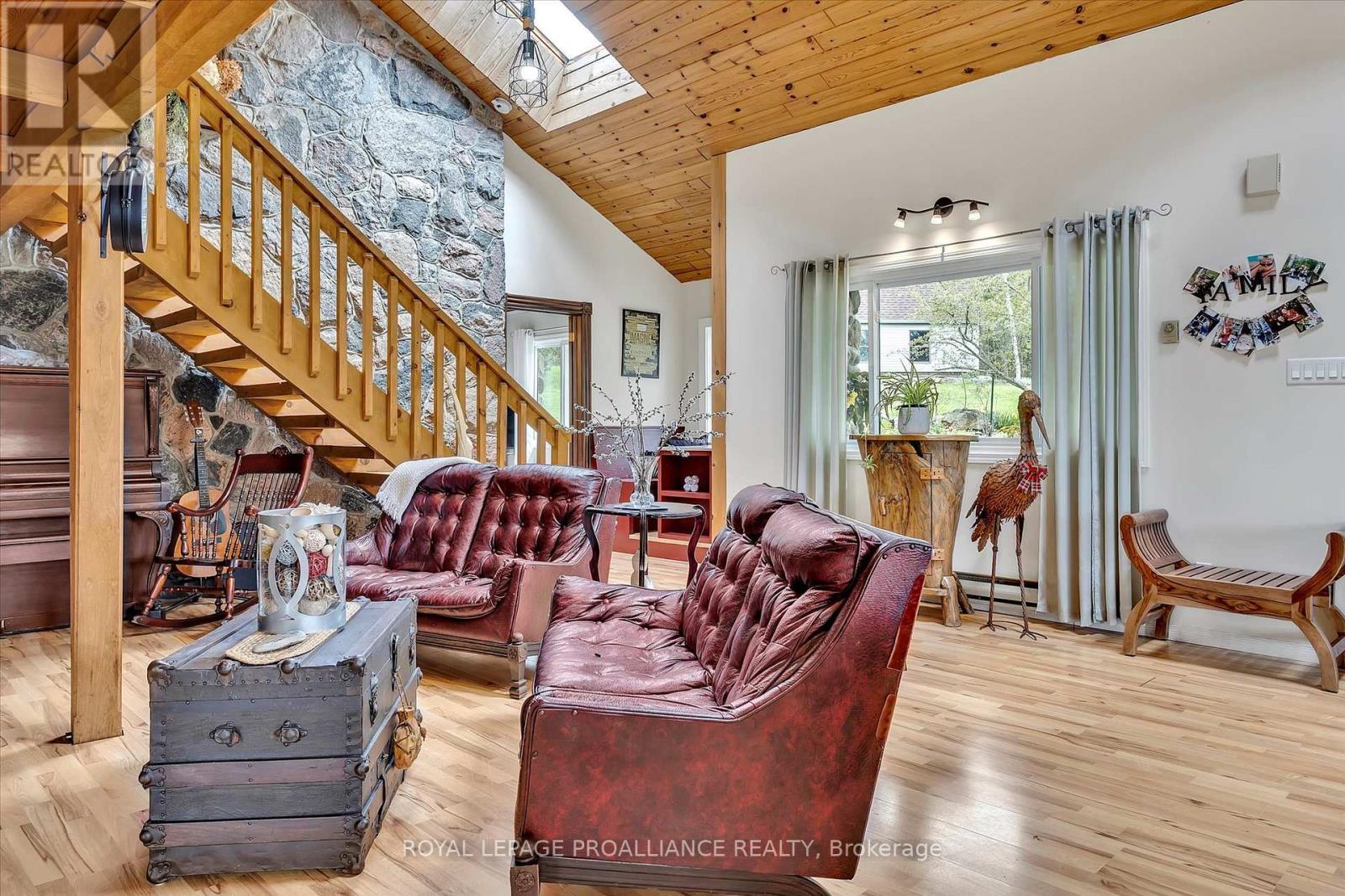 












36789 HIGHWAY 62

,
Hastings Highlands (Bangor Ward),




Ontario
K0J1L0


