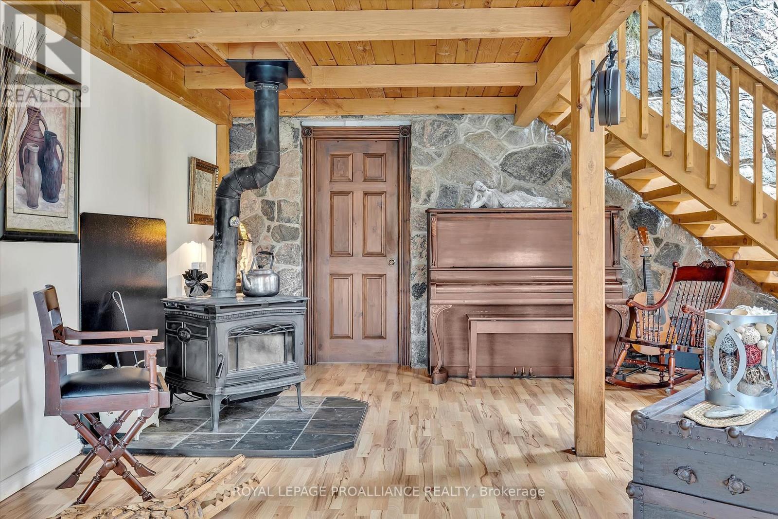 












36789 HIGHWAY 62

,
Hastings Highlands (Bangor Ward),




Ontario
K0J1L0

