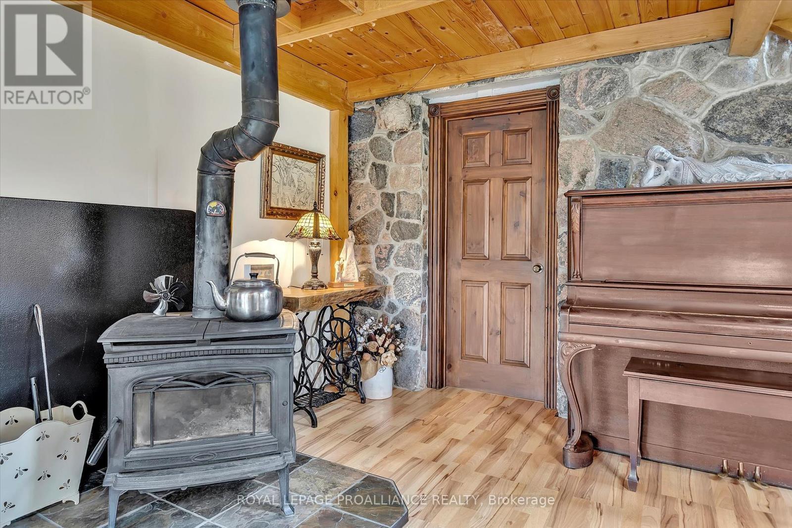 












36789 HIGHWAY 62

,
Hastings Highlands (Bangor Ward),




Ontario
K0J1L0

