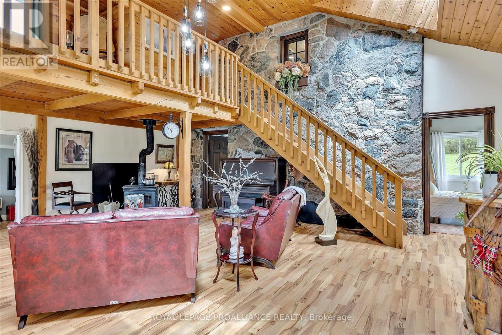 












36789 HIGHWAY 62

,
Hastings Highlands (Bangor Ward),




Ontario
K0J1L0

