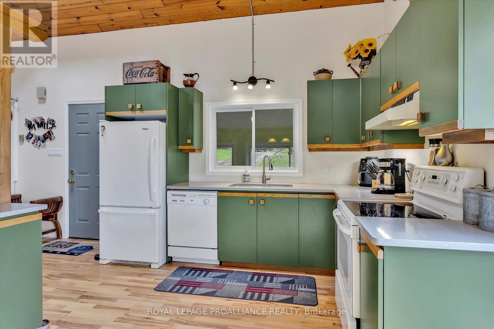 












36789 HIGHWAY 62

,
Hastings Highlands (Bangor Ward),




Ontario
K0J1L0

