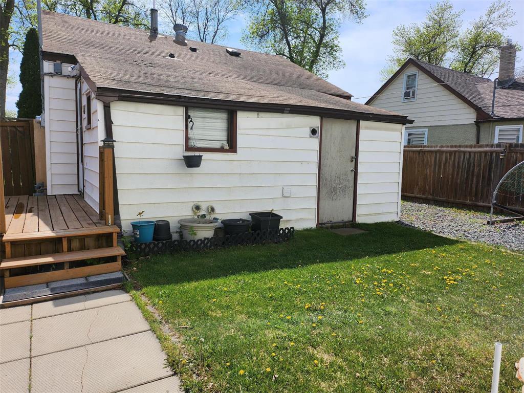 












707 Atlantic Avenue

,
Winnipeg,




Manitoba
R2W0S6

