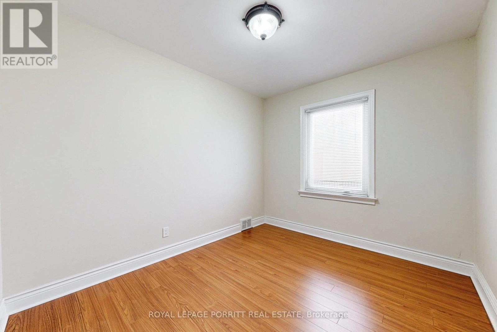 












3 ORIANNA DRIVE

,
Toronto,




Ontario
M8W4M8

