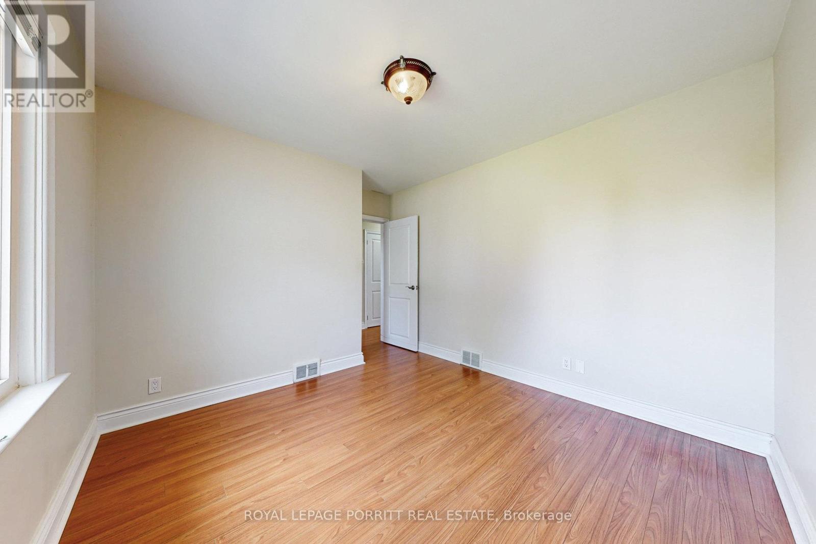 












3 ORIANNA DRIVE

,
Toronto,




Ontario
M8W4M8

