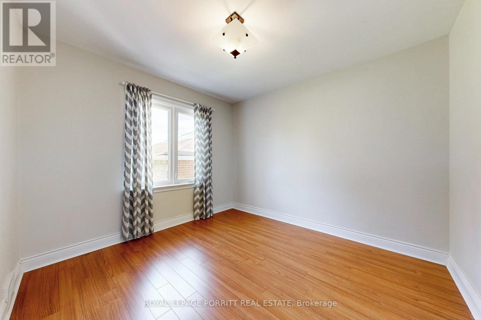 












3 ORIANNA DRIVE

,
Toronto,




Ontario
M8W4M8

