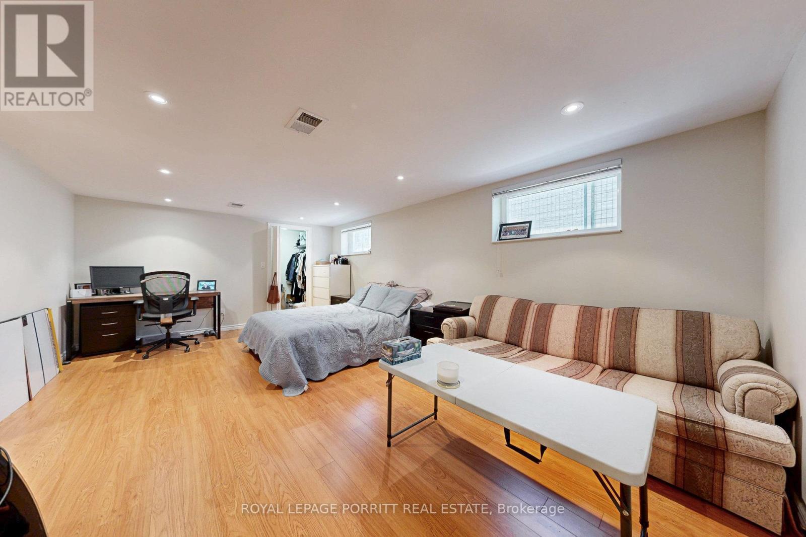 












3 ORIANNA DRIVE

,
Toronto,




Ontario
M8W4M8

