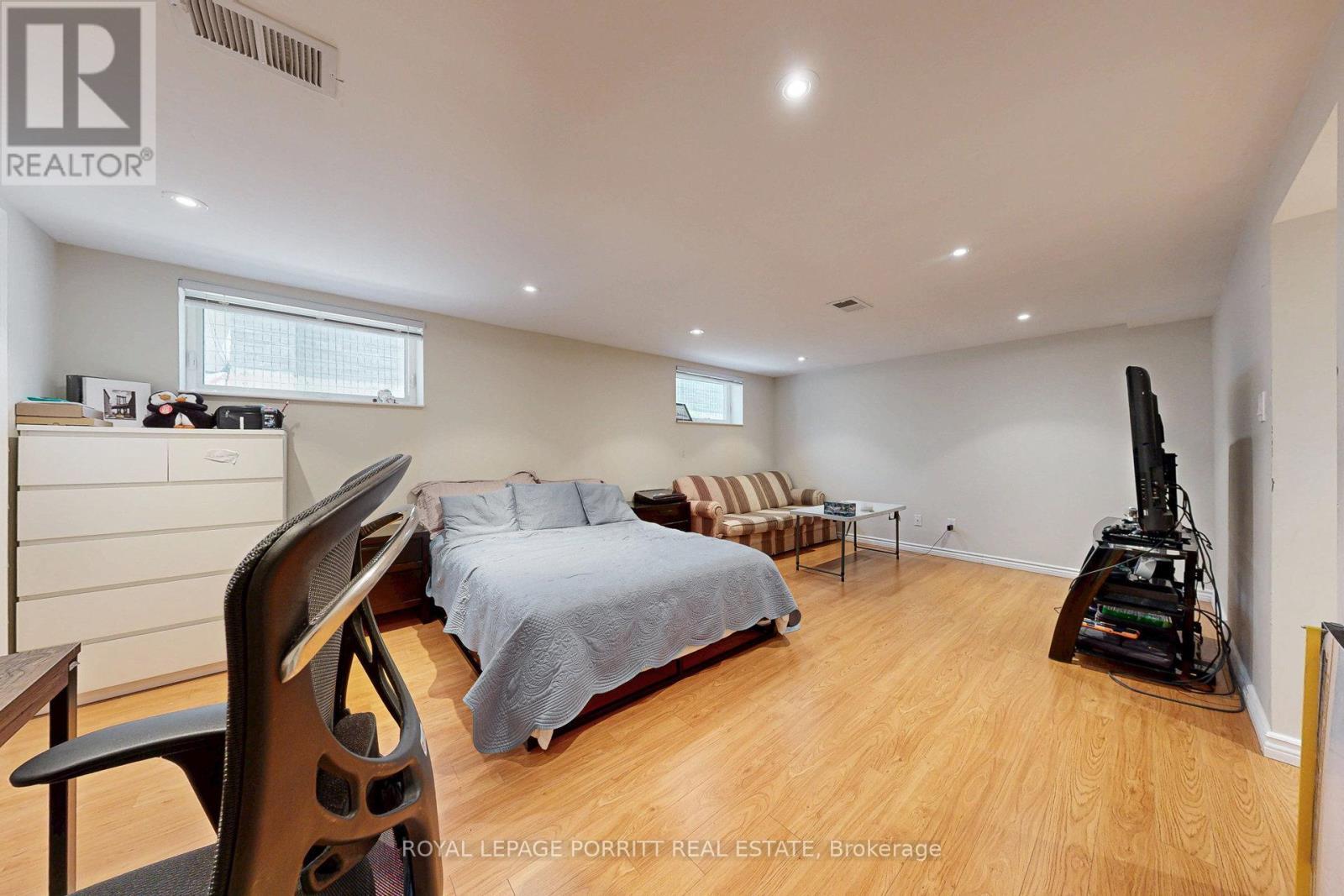 












3 ORIANNA DRIVE

,
Toronto,




Ontario
M8W4M8

