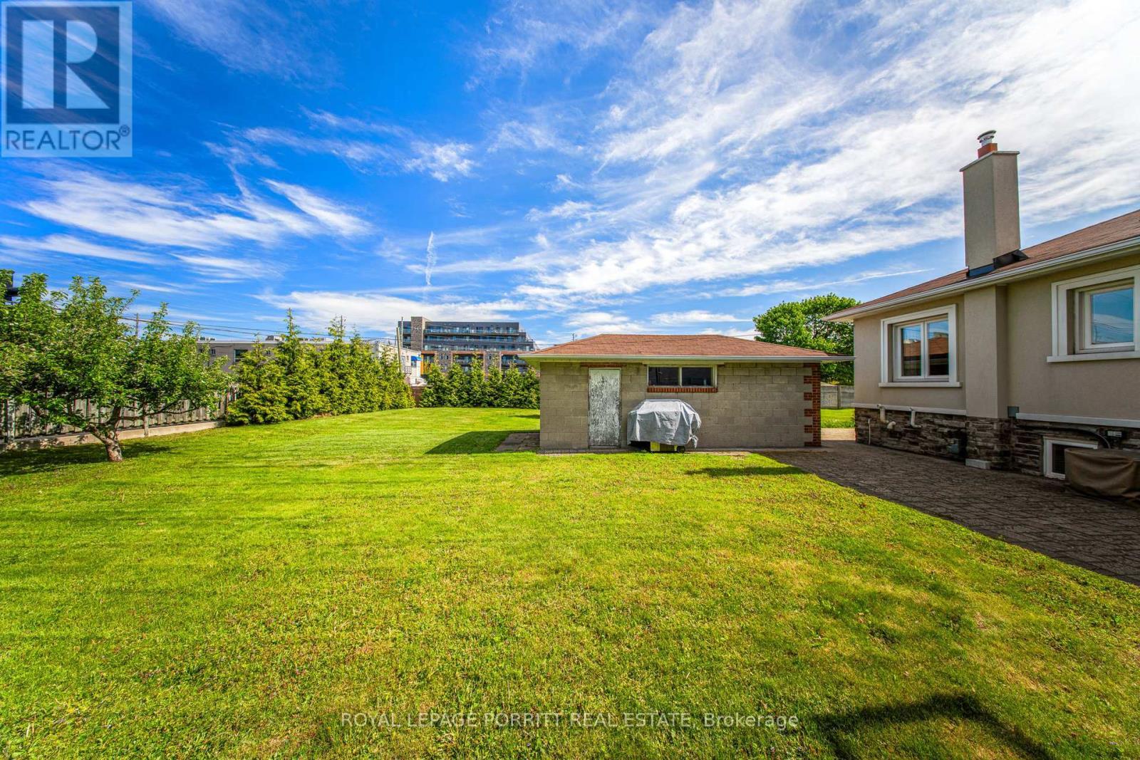 












3 ORIANNA DRIVE

,
Toronto,




Ontario
M8W4M8

