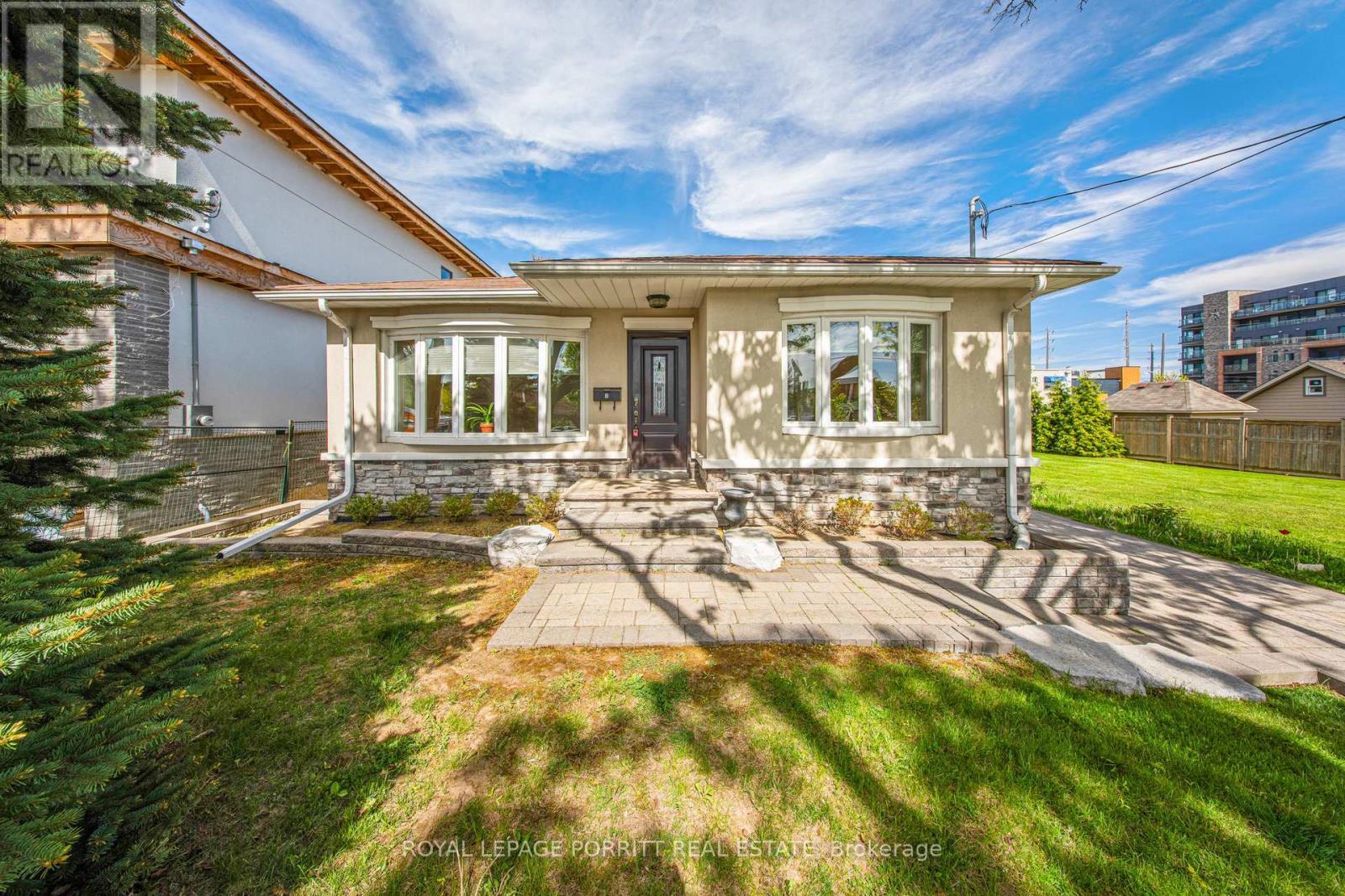












3 ORIANNA DRIVE

,
Toronto,




Ontario
M8W4M8

