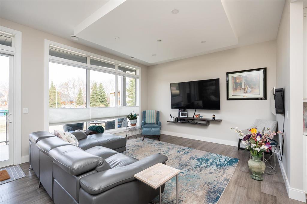 












102 5429 Roblin Boulevard

,
Winnipeg,




Manitoba
R3R4A4

