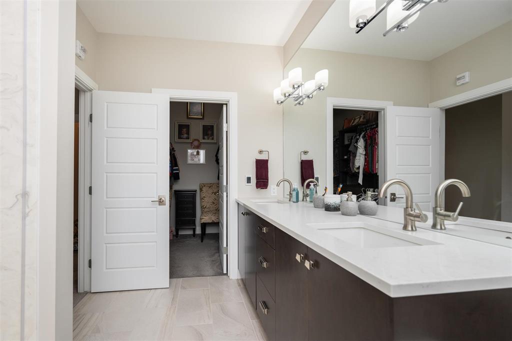 












102 5429 Roblin Boulevard

,
Winnipeg,




Manitoba
R3R4A4

