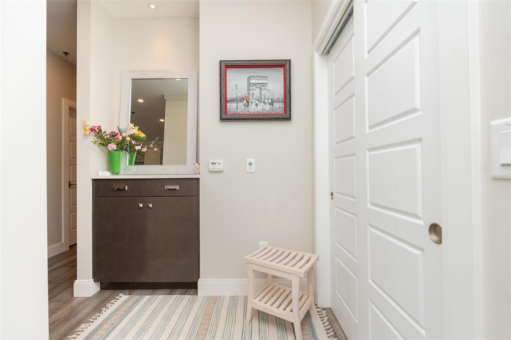 












102 5429 Roblin Boulevard

,
Winnipeg,




Manitoba
R3R4A4

