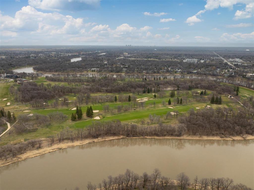 












102 5429 Roblin Boulevard

,
Winnipeg,




Manitoba
R3R4A4

