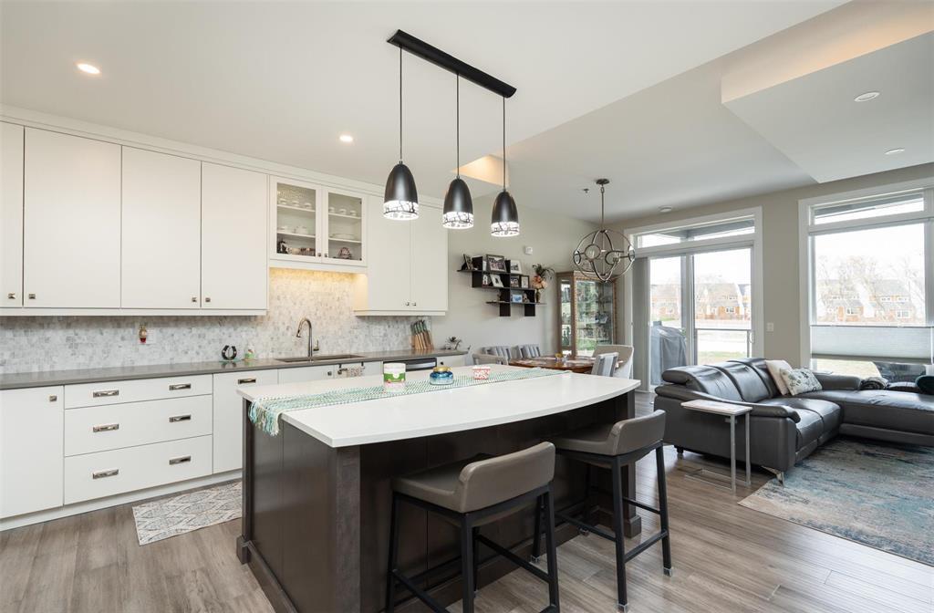 












102 5429 Roblin Boulevard

,
Winnipeg,




Manitoba
R3R4A4

