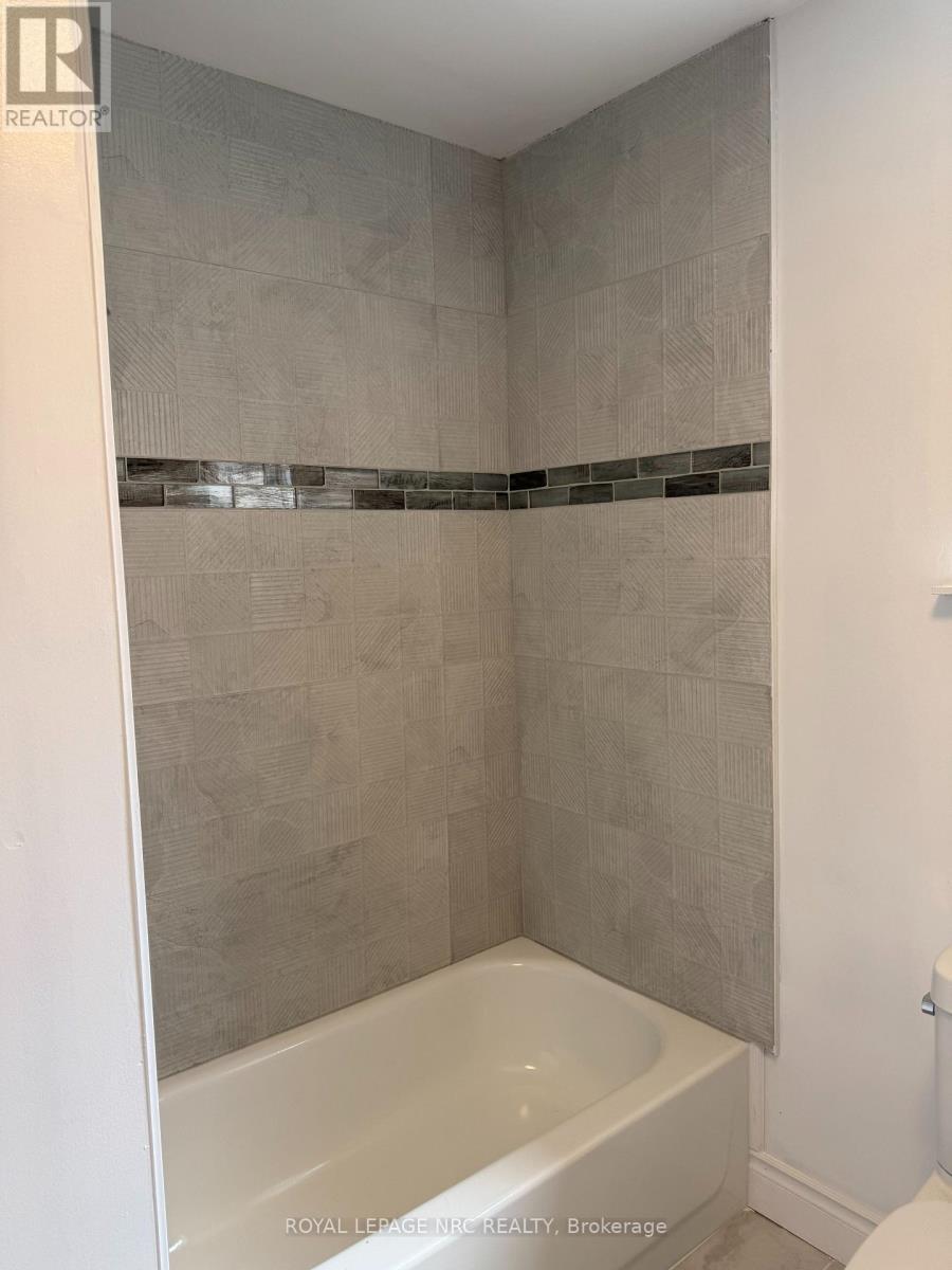 












6328 KER STREET

,
Niagara Falls (Dorchester),




Ontario
L2G1X8

