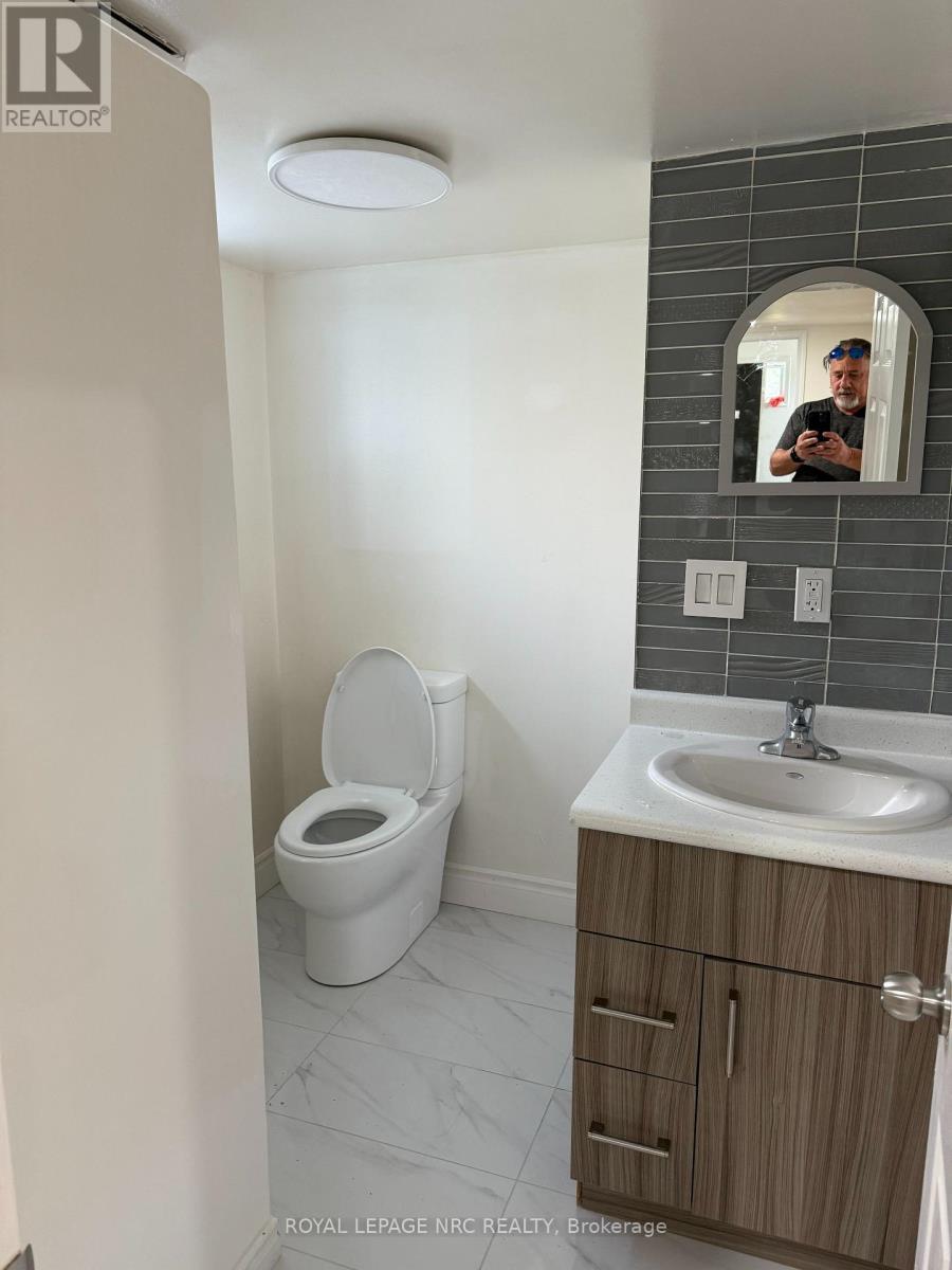 












6328 KER STREET

,
Niagara Falls (Dorchester),




Ontario
L2G1X8

