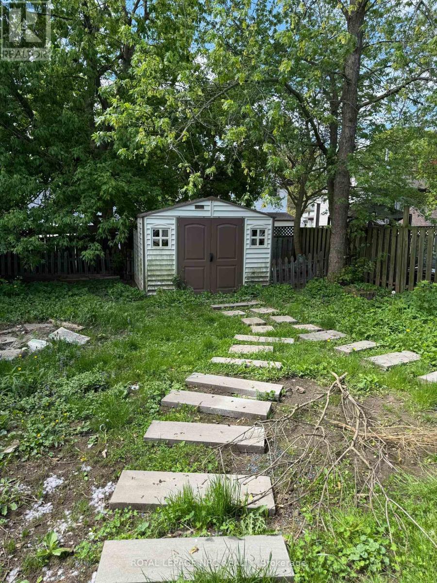 












6328 KER STREET

,
Niagara Falls (Dorchester),




Ontario
L2G1X8

