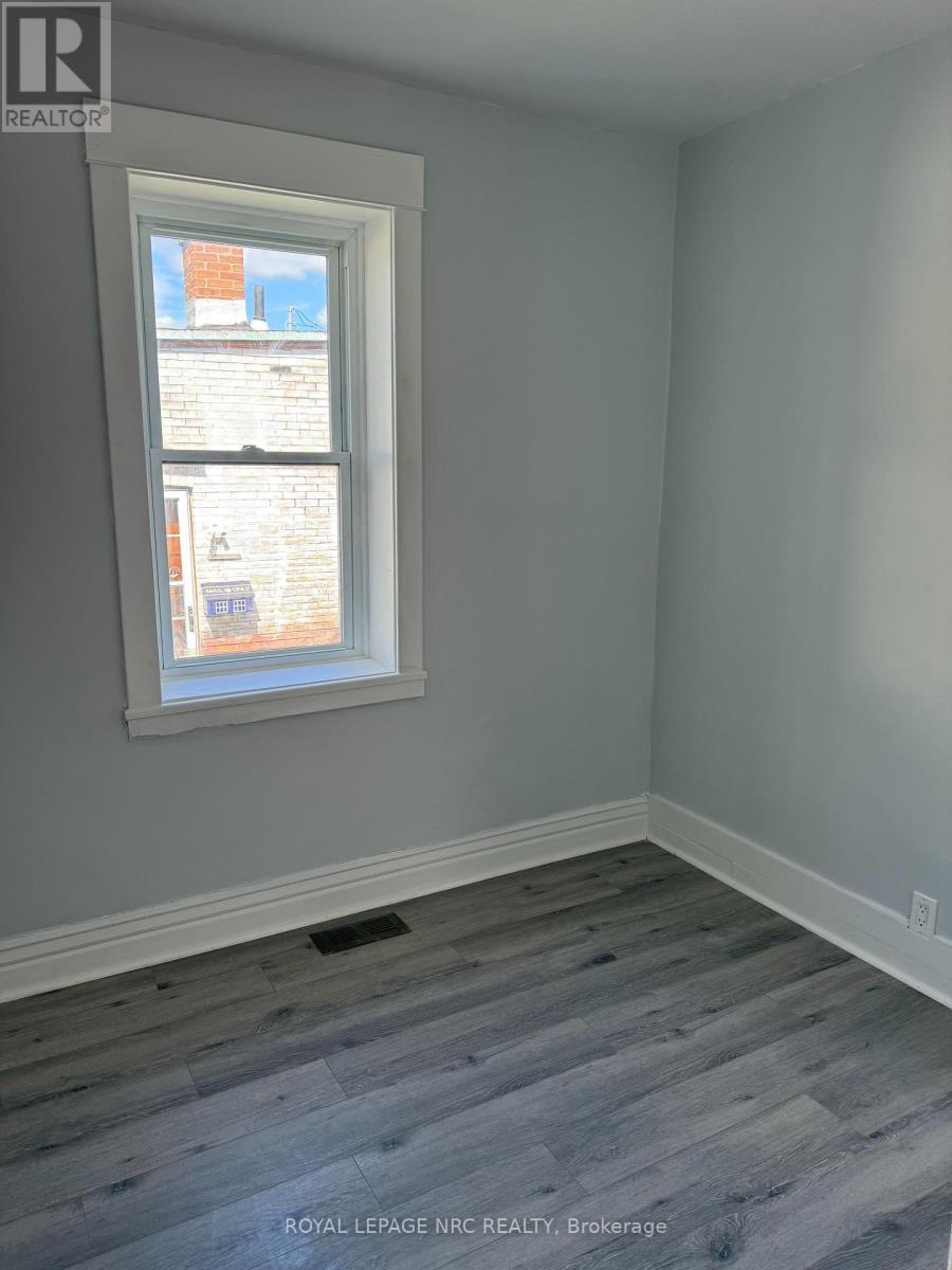












6328 KER STREET

,
Niagara Falls (Dorchester),




Ontario
L2G1X8

